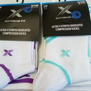 2 pr Extreme fit ultra v striped graduated compression socks. knee high. Sz s/m